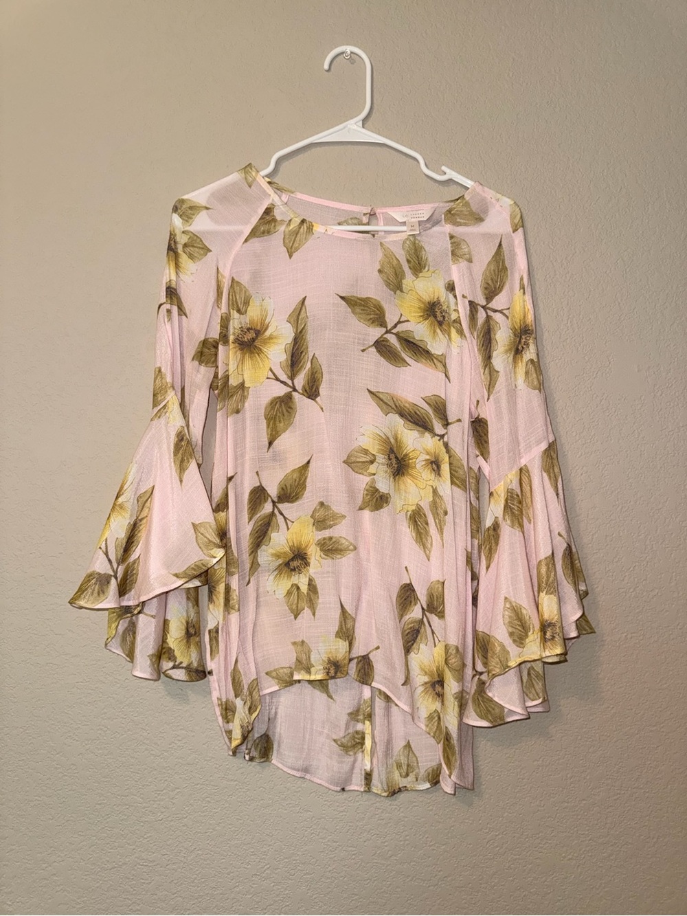 LC Lauren Conrad Pink Floral Bell-Sleeve Blouse